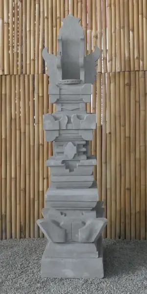 Product image 1 of the product “Balinese Temple, casted with Paras Stone, Offering with open place on top, with step at bottom. 190cm. Mulitparted ”